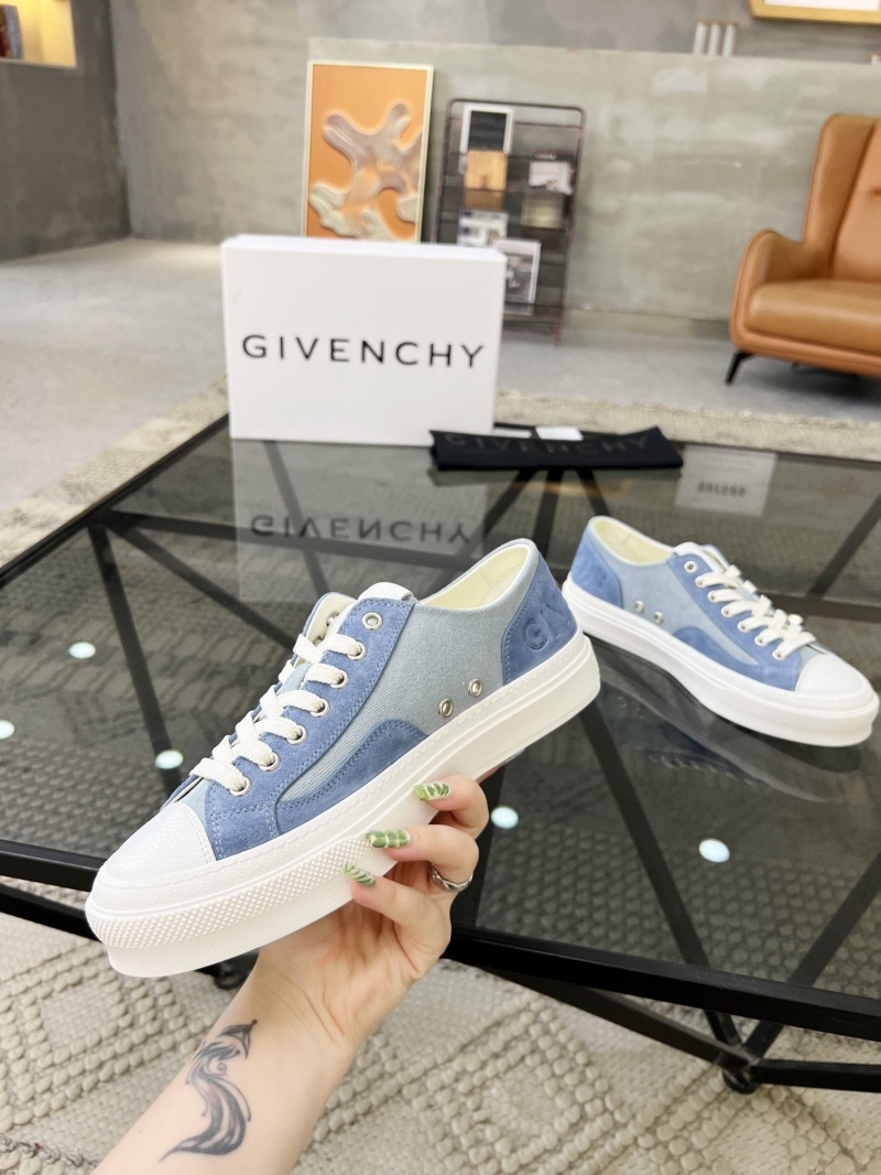 Givenchy Sneakers